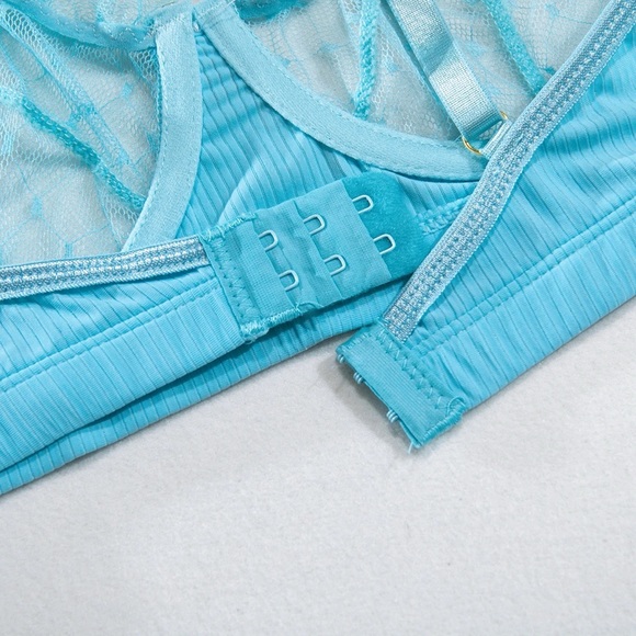 Classy Blue Lace Stretch Bra + Panty Set - Picture 11 of 16